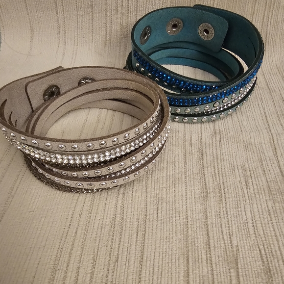 Sparkly snap closure wrap bracelet - Picture 2 of 9